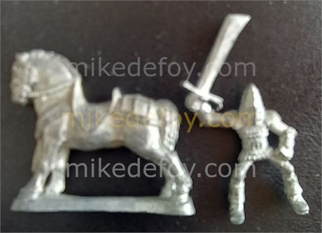 Ral Partha 01-150 Mounted Chaos Knight 25mm Metal Miniature