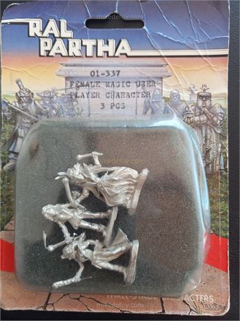 Ral Partha 01-337 Female Magic User Blister Pack 3 Figures 25mm Metal Miniature